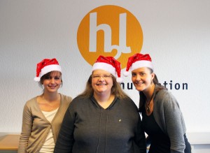 Carina Otto, Sandra Hellmers und Yvonne Böhnke mit Weihnachtsmützen